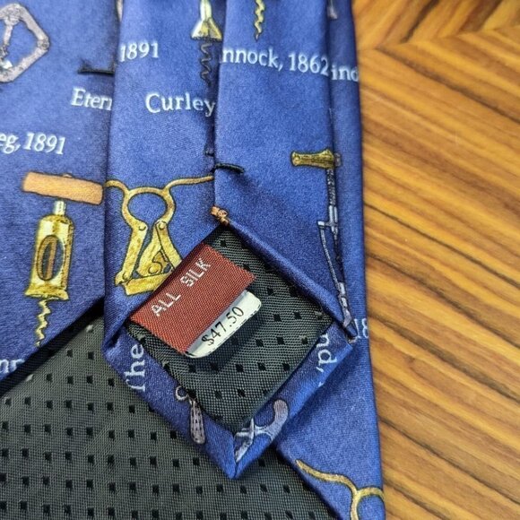 VINTAGE MUSEUM ARTIFACTS silk tie navy corkscrew collection - Picture 5 of 9